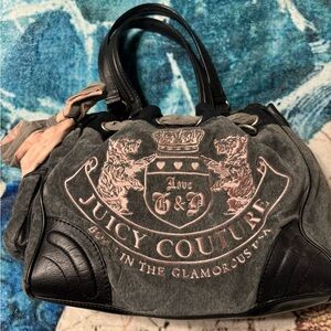 Juicy couture purse in excellent condition